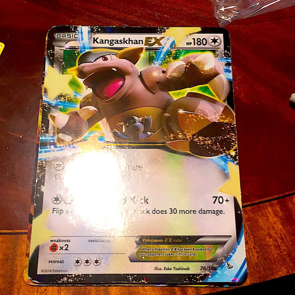Giant Pokémon cards